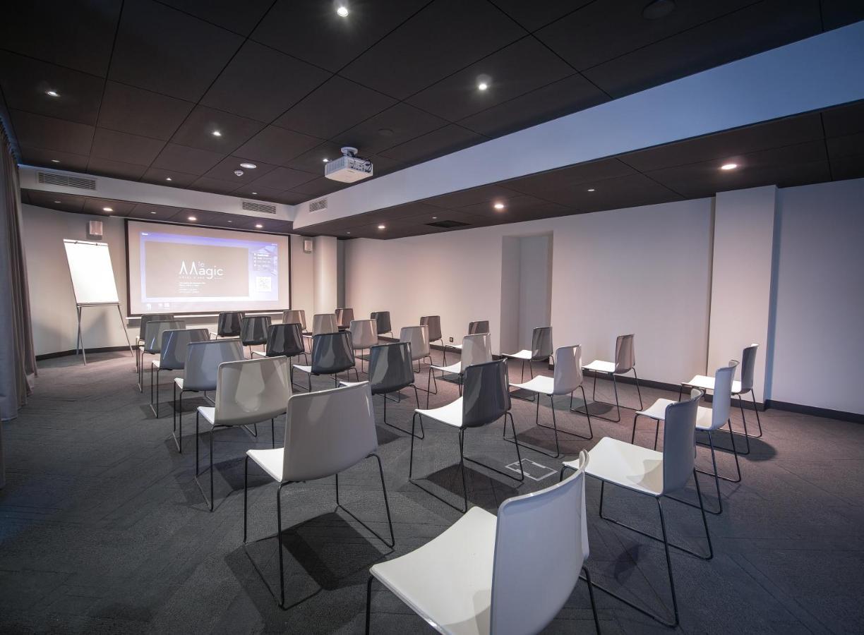 Le Magic Hotel & Spa 维特雷 外观 照片